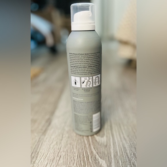 Living Proof Full Dry Volume & Texture Spray - Picture 5 of 9